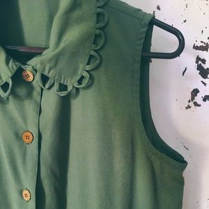 🌿VTG scalloped collar sleeveless blouse